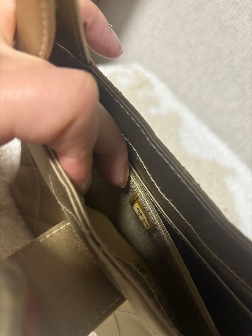 CHANEL ゴールド サテン キルティング パーティーバッグ