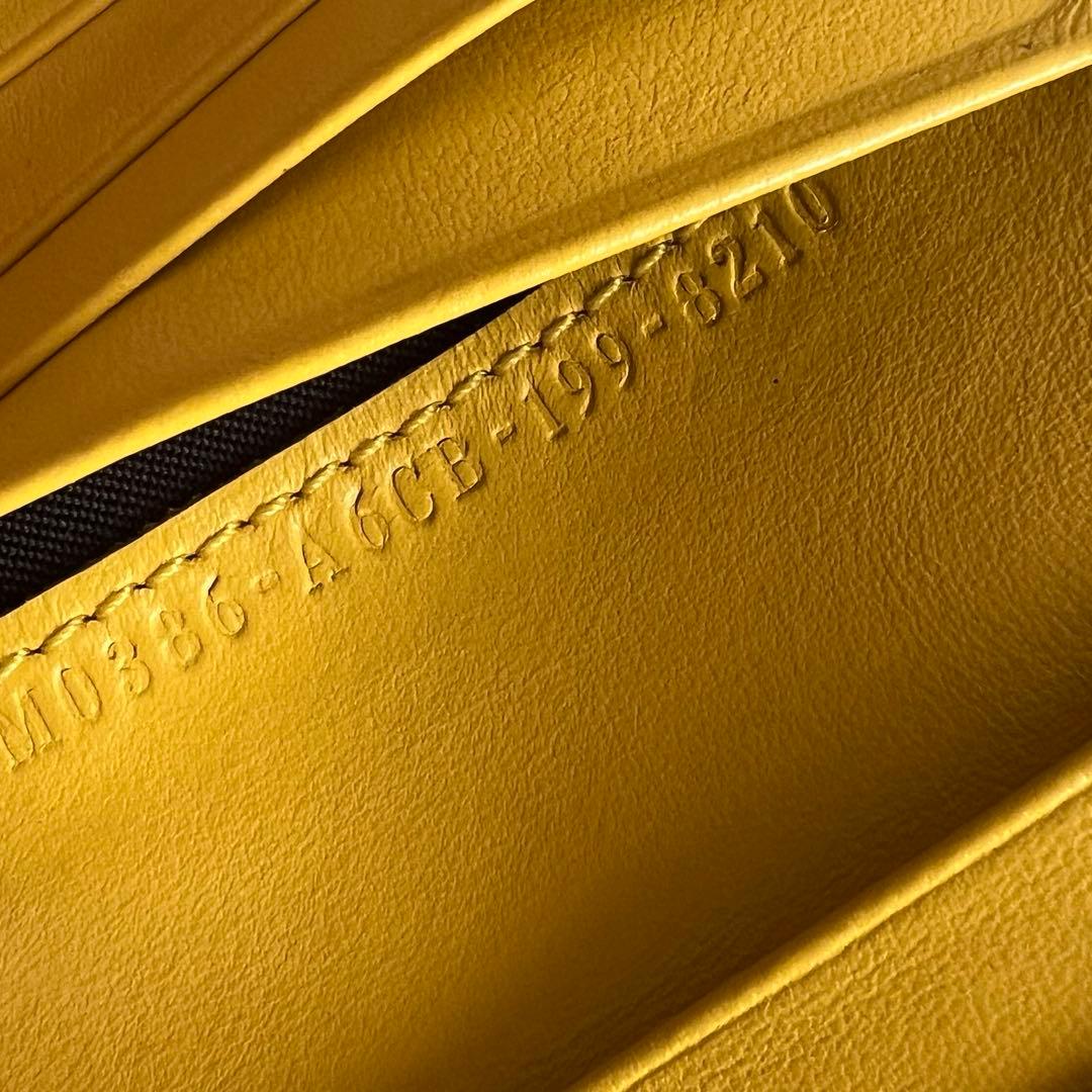 95 極上美品 FENDI フェンディ ズッカ 2つ折り財布 - メルカリ