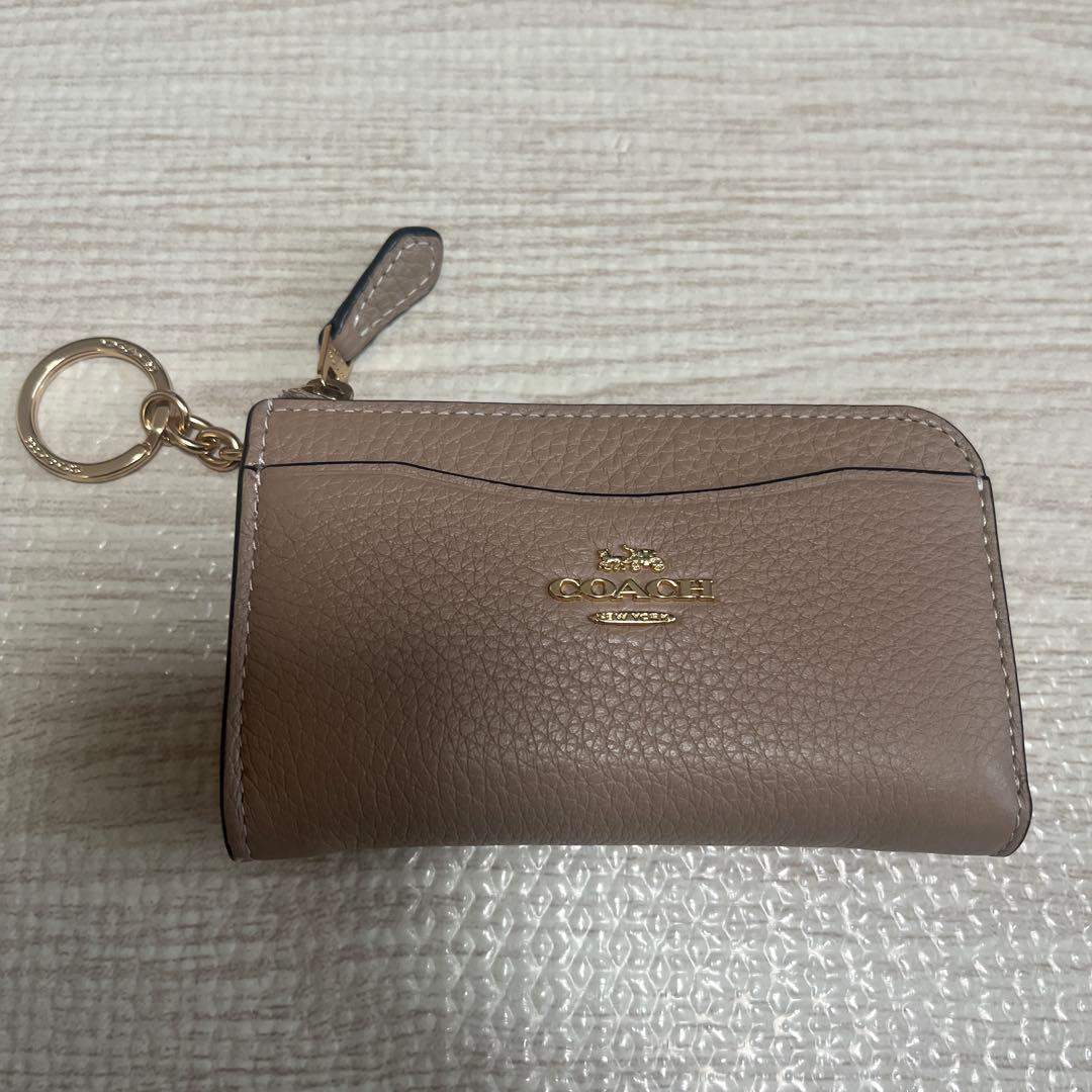 COACHコーチ カードケース 新作 キーケースぺブル レザー ベージュ