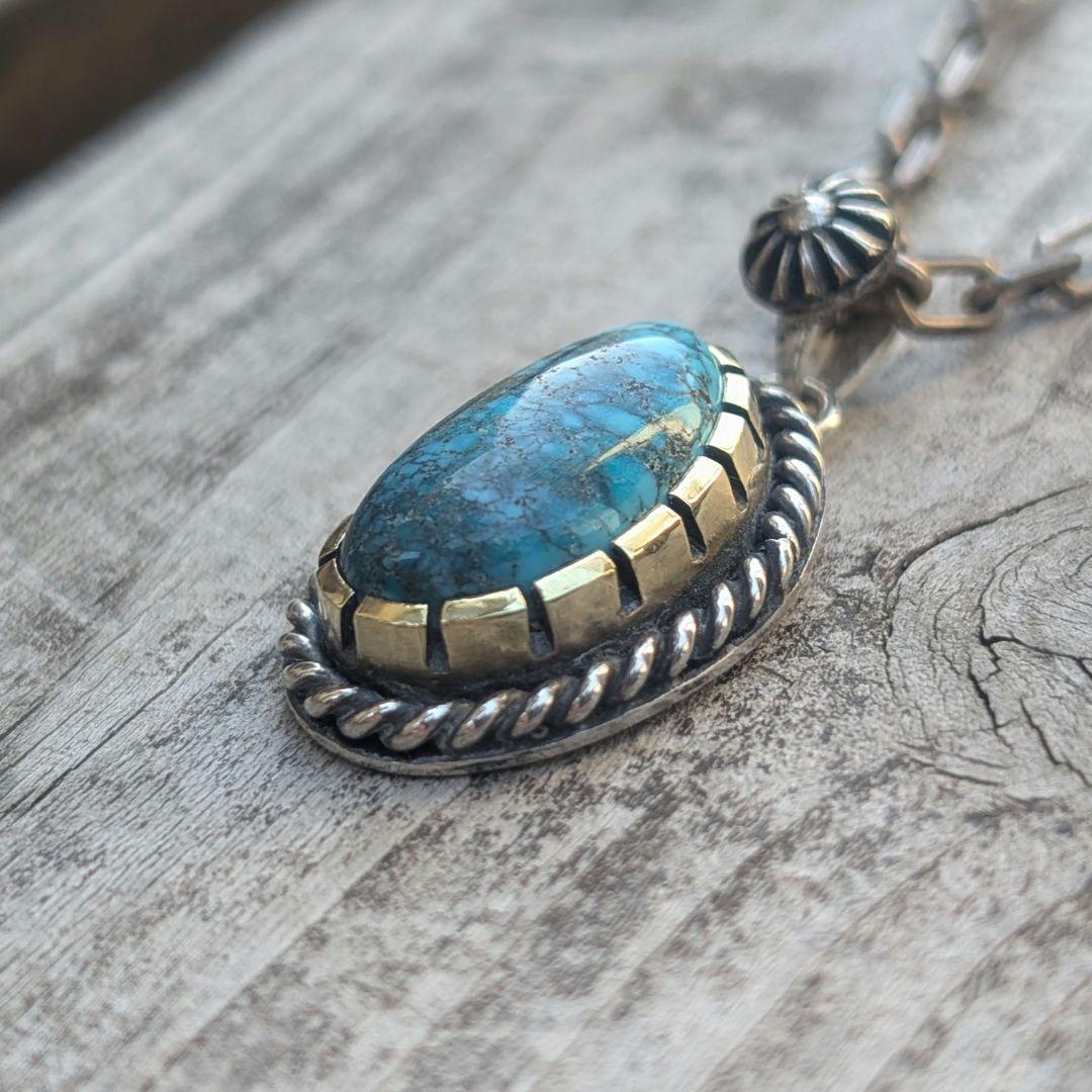 ハンドメイドのターコイズトップインディアンジュエリー風ネックレストップ