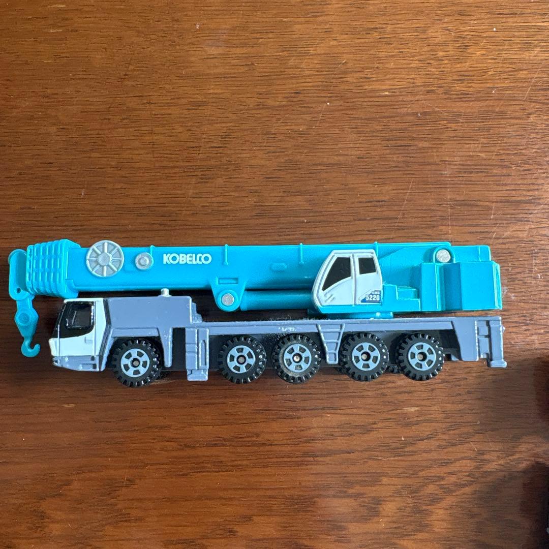 KOBELCO クレーン車 ミニカー - メルカリ