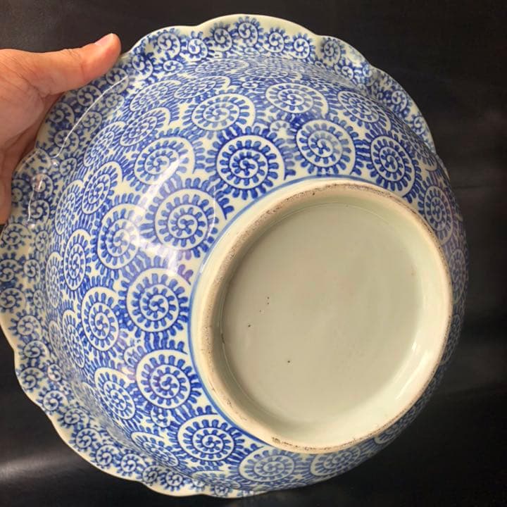 究極の古美術品◼️蔵からかなり凄い特大な伊万里焼の器が出て来ました。入れ物、お皿？