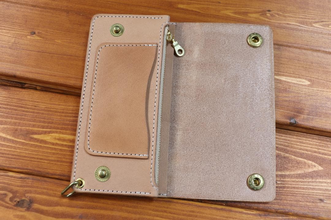 ロングトラッカーウォレット　真鍮　生成　白糸　栃木レザー