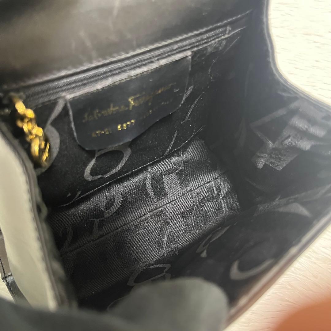 サルヴァトーレフェラガモ ハンドバッグ 2way ブラック ヴァラリボン