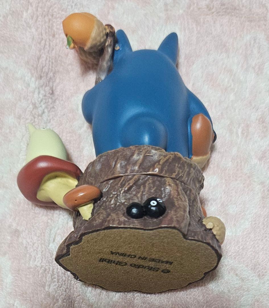 となりのトトロ 雑木林のトトロたち どんぐりよいこらせ