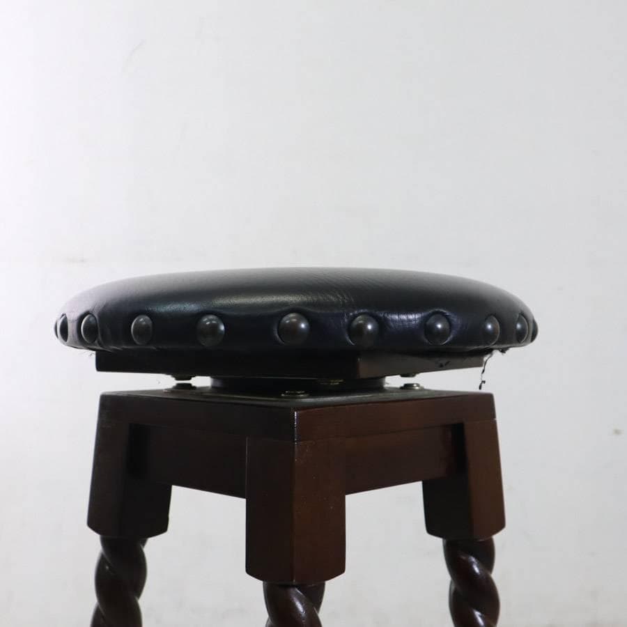 イタリア製 座面回転 バースツール ツイストレッグ アンティーク調 クラシカル2