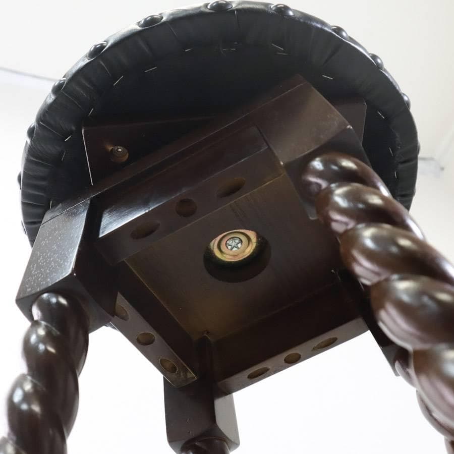 イタリア製 座面回転 バースツール ツイストレッグ アンティーク調 クラシカル2