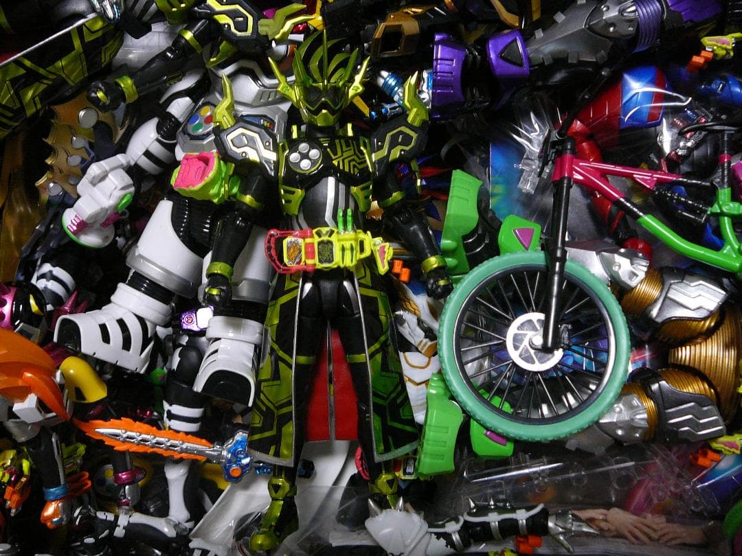 画像８付　フィギュアーツ　エグゼイド　セット