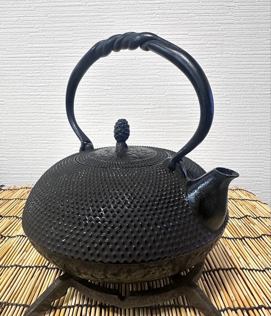 未使用品、付属品付　南部盛栄堂販売　南部名工金秀 及春鋳造　ラムちゃん様売約済み