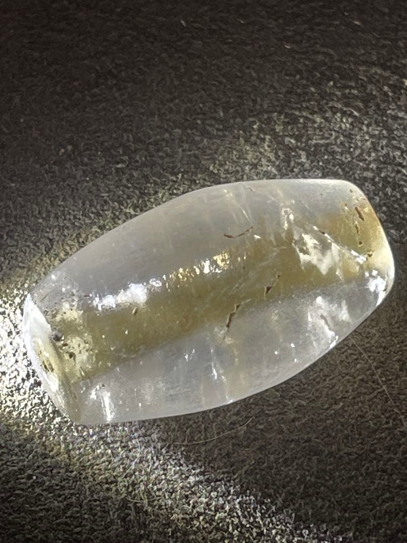 古墳時代 水晶棗玉（なつめたま） - メルカリ