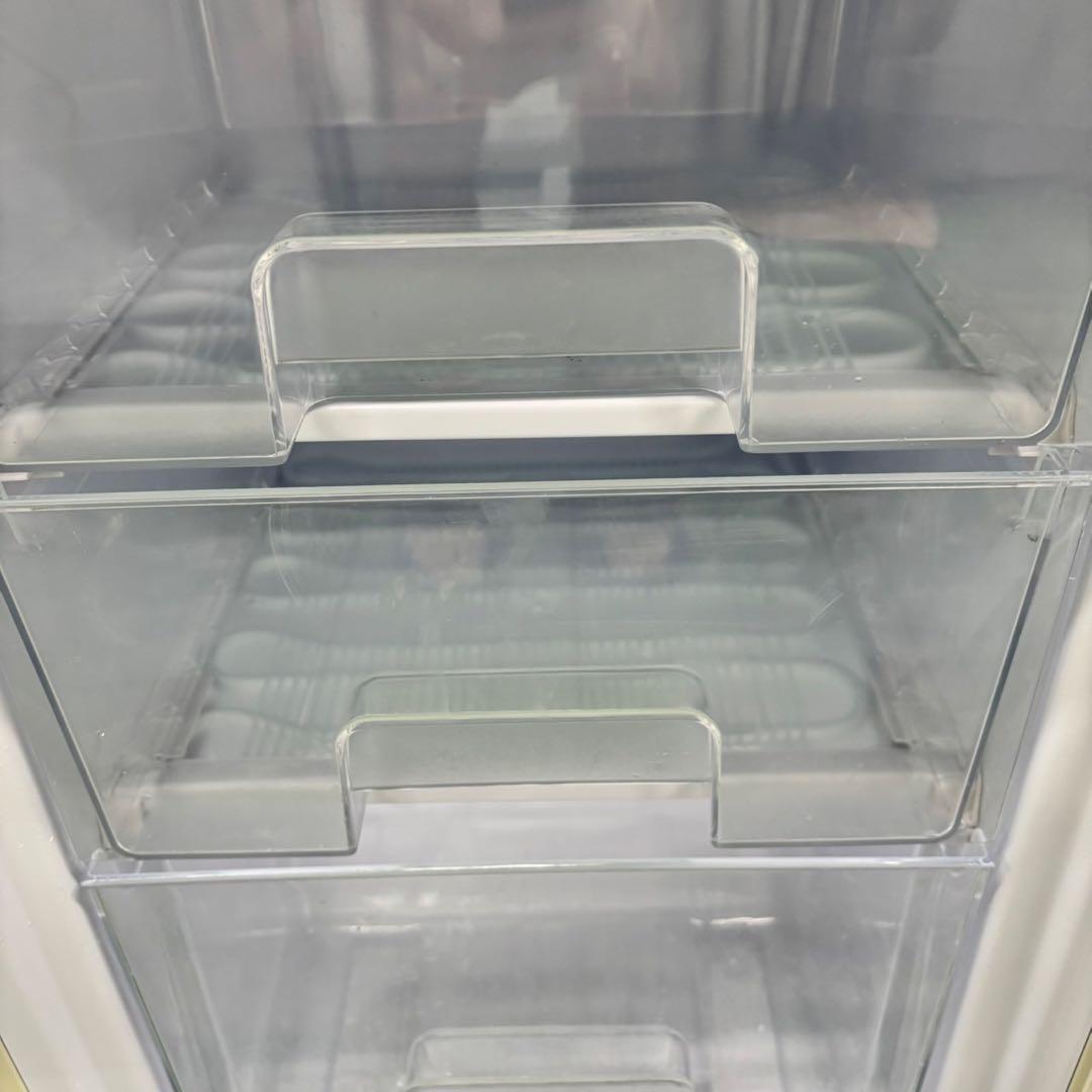 662 最新　2024年製　レトロデザイン　冷蔵庫　130L お洒落　一人暮らし