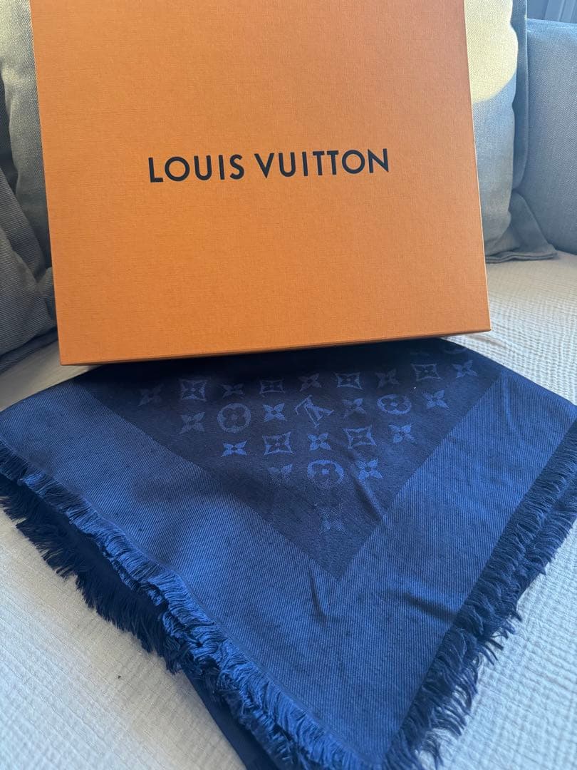 LOUIS VUITTON ネイビー マフラー 箱付き