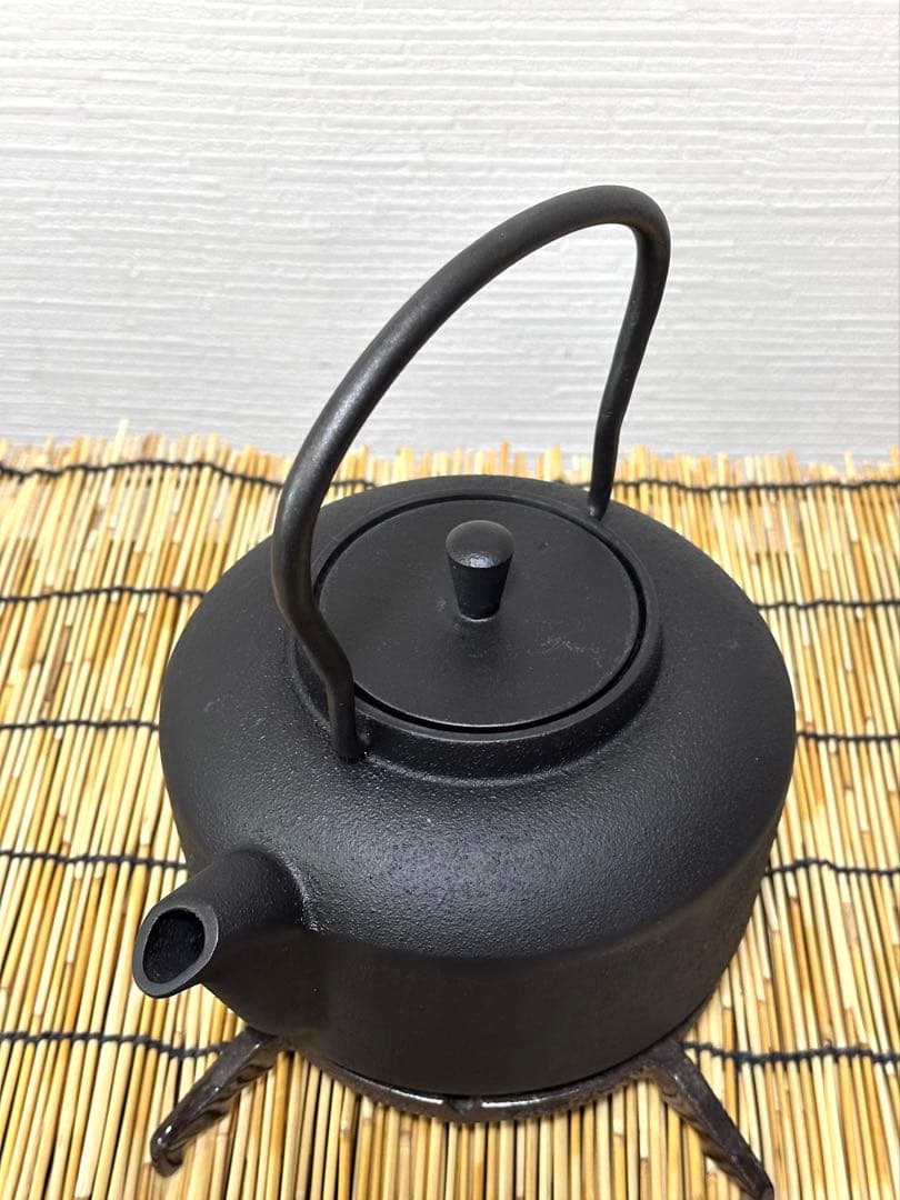 美品、供箱、取説付　三条特殊鋳工所造UNILLOY 鉄瓶１リットル　南部鉄瓶