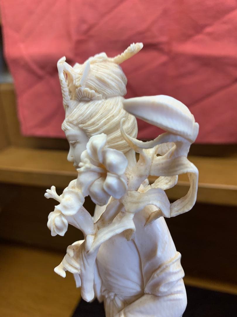 天然素材】東洋美人像 彫刻細密 飾り物 高さ26cm 天然素材】東洋美人像