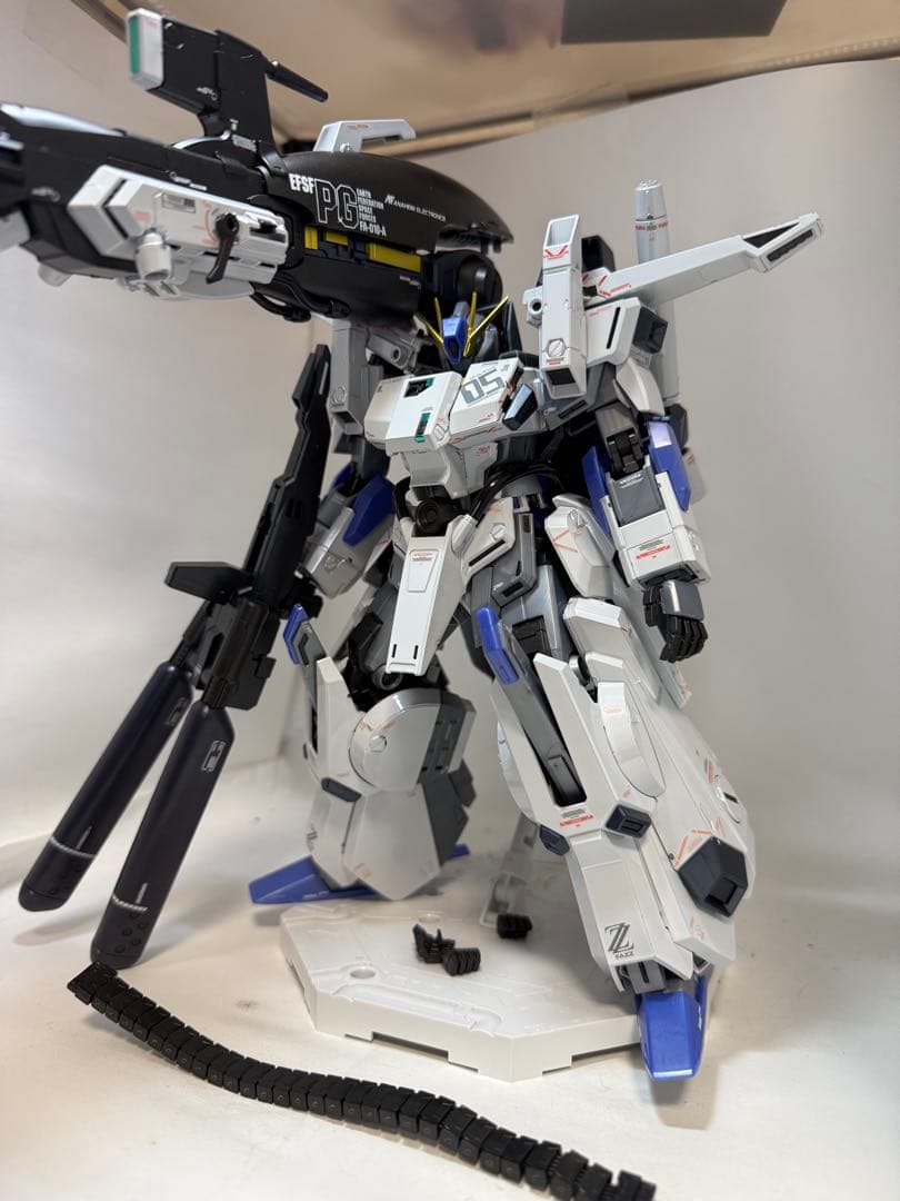 FAZZ ver.ka チタニウムフィニッシュ　ガンプラ MG 1/100 【ガンダムベース限定】 FAZZ Ver.Ka［チタニウム