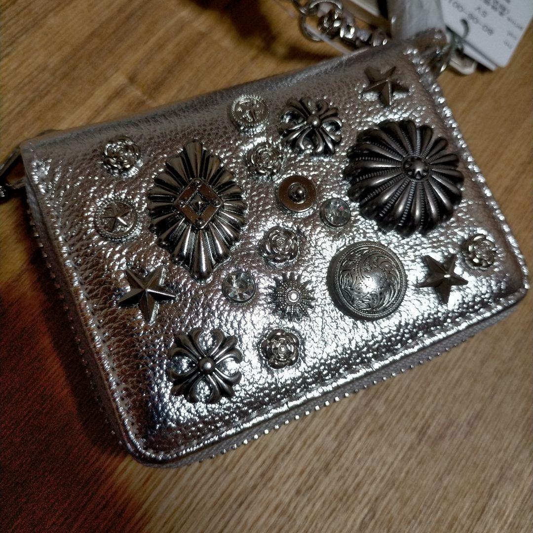 ペルケ perche マルチスタッズジャバラチャームウォレットショルダー