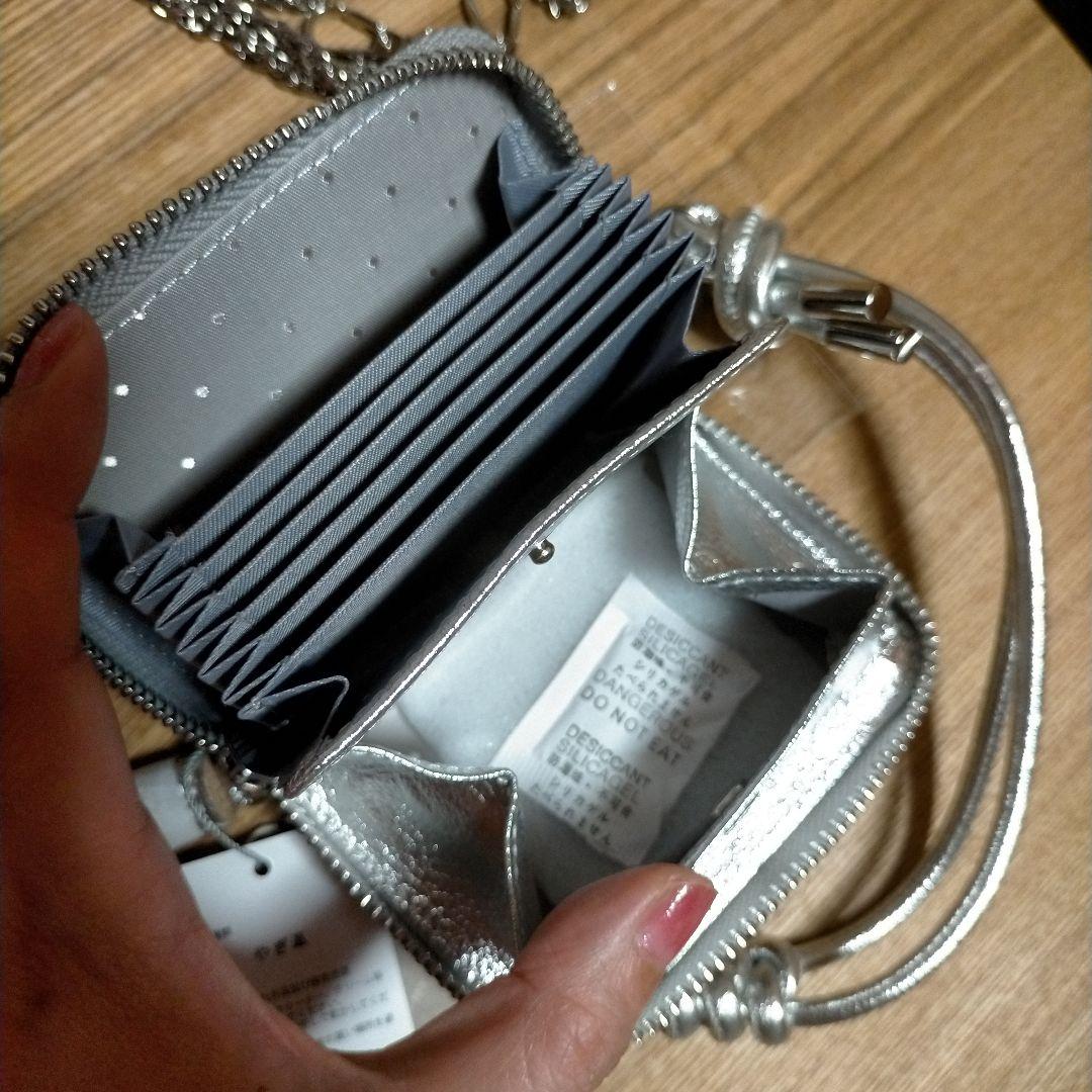 ペルケ perche マルチスタッズジャバラチャームウォレットショルダー