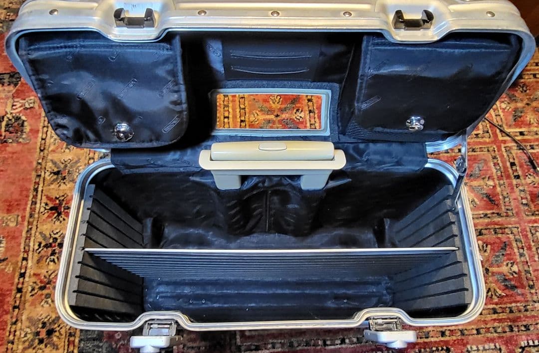 廃盤】RIMOWA リモワ パイロットトロリー TSAロック 2輪 新品底足付