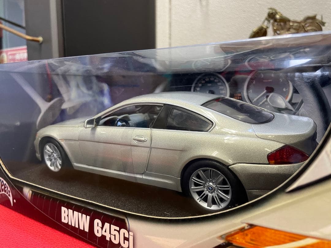 ミニカー HOT WHEELS  BMW645Ci