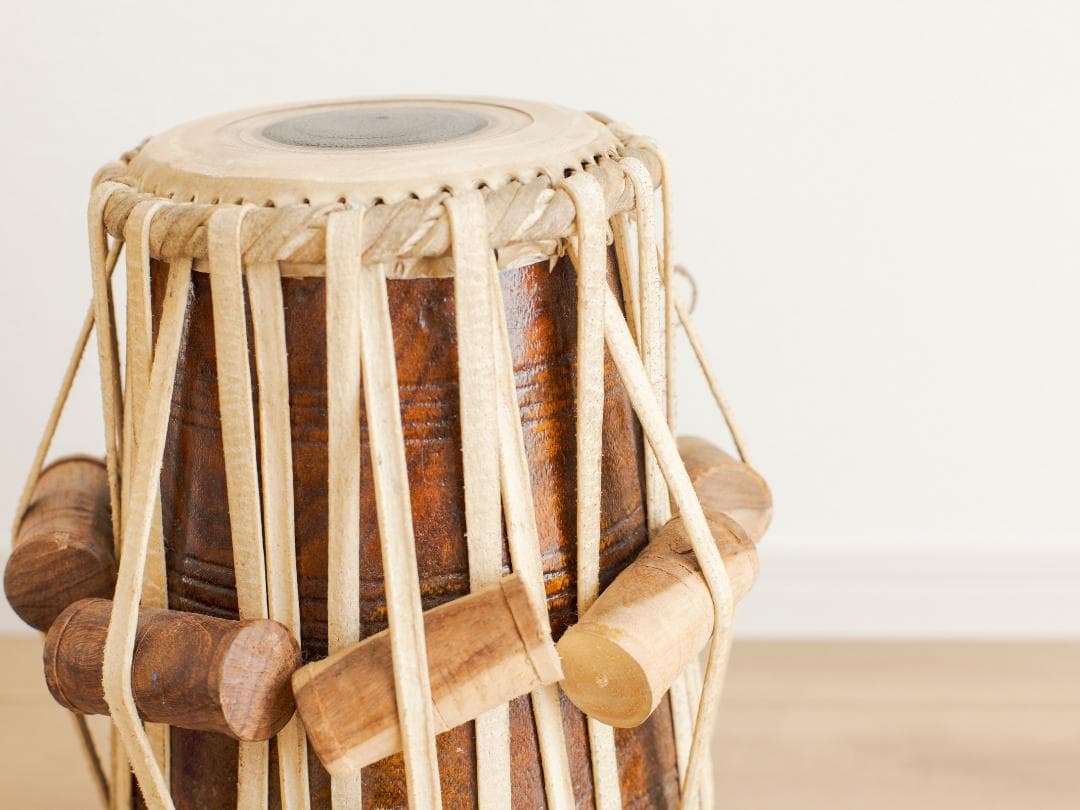 インド打楽器 タブラ&バヤンセット 台座付き