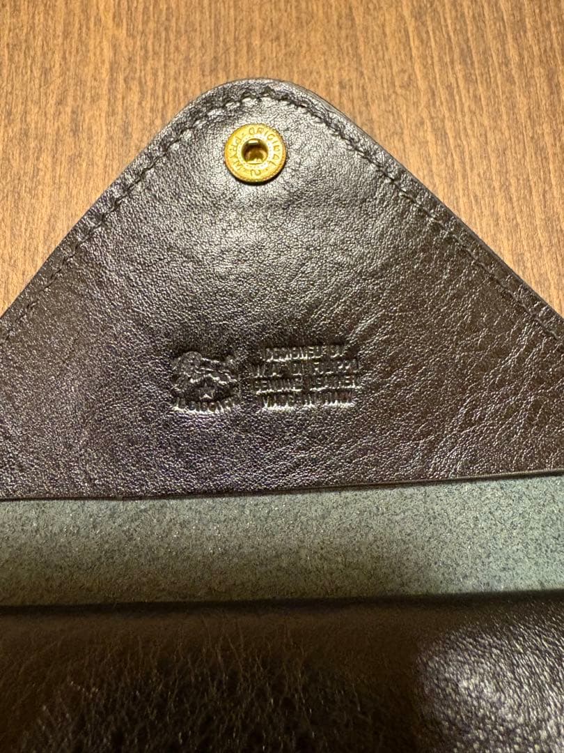 【新品未使用品】　IL BISONTE ブラックレザーケース　カードケース
