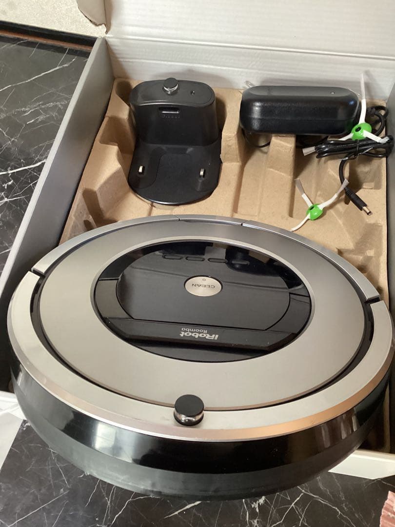 iRobot Roomba 876/ルンバ876 - メルカリ