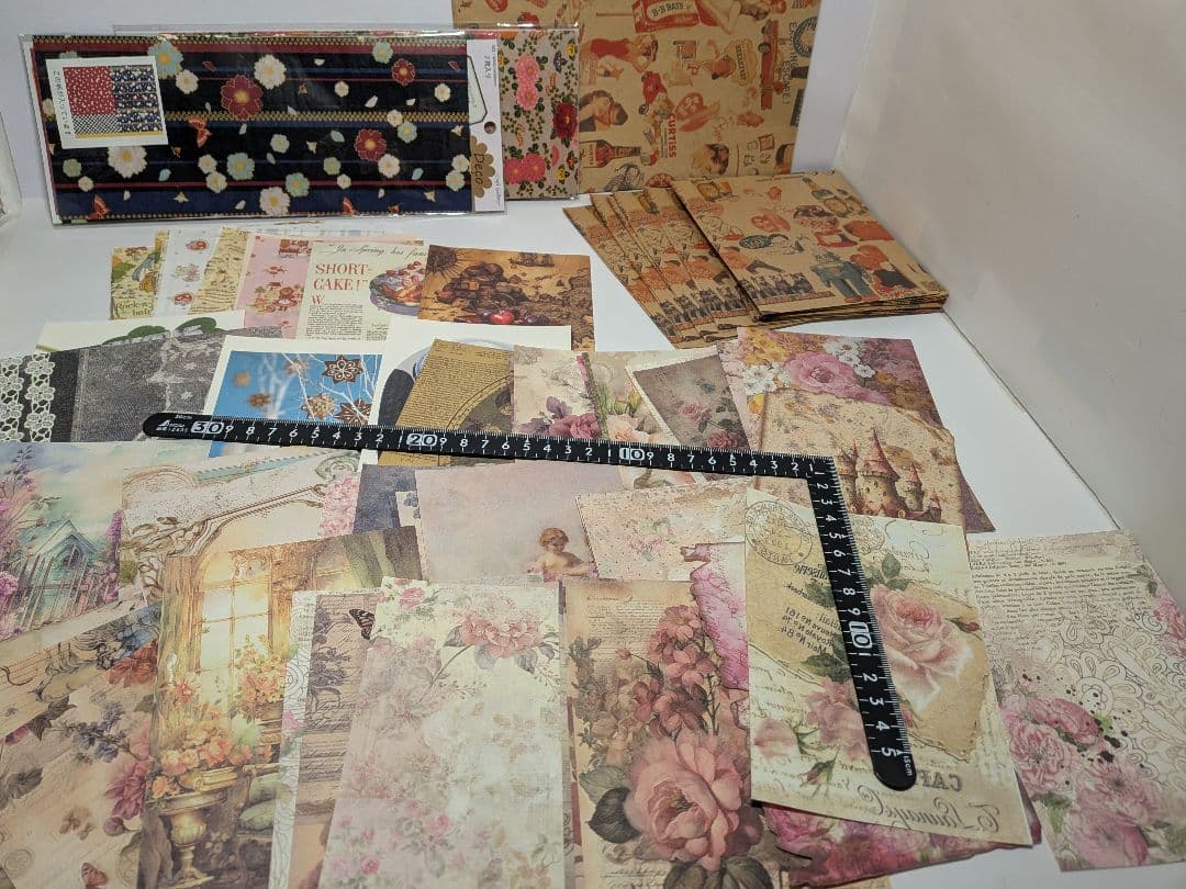 ⑤コラージュ　シール　紙もの　シーリング