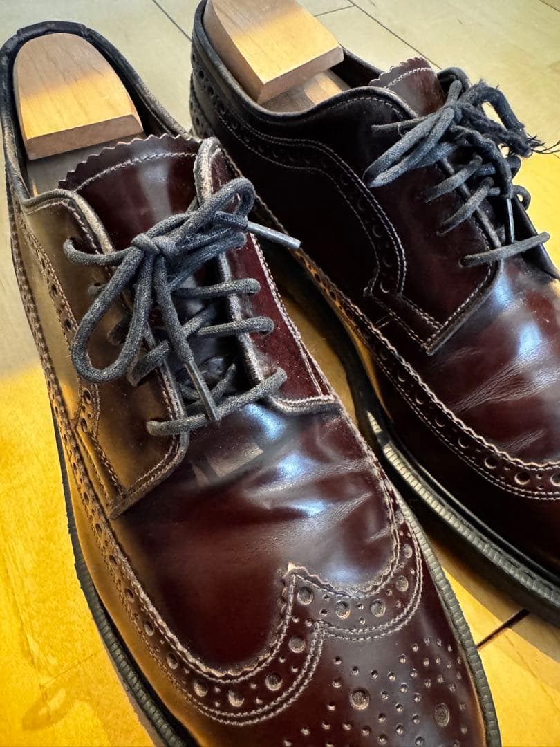 Loake ダークブラウン レザー ウィングチップ