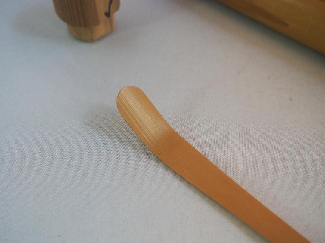 臨済宗大徳寺雲林院住職 藤田寛道造『シミ竹茶杓』銘：好日（共筒・