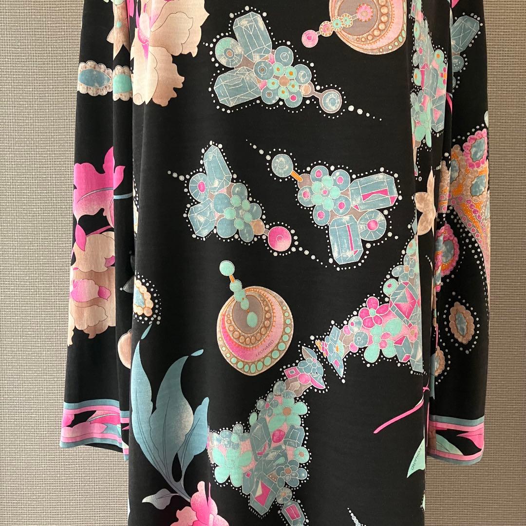 美品　レオナール　ワンピース　花柄　大きいサイズ42