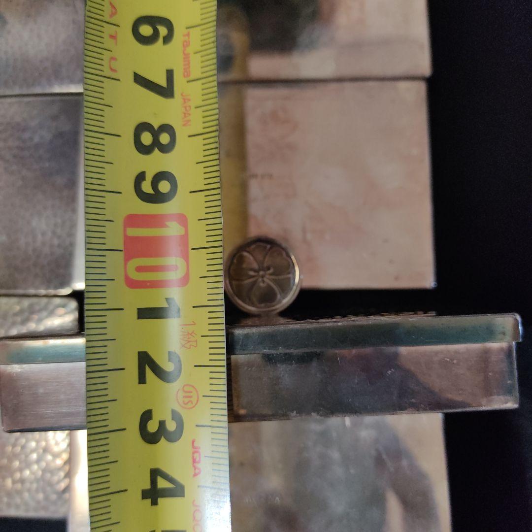 シルバー製。銀製。SILVER970。 ケース箱。家紋。丸に剣に片喰。約450g