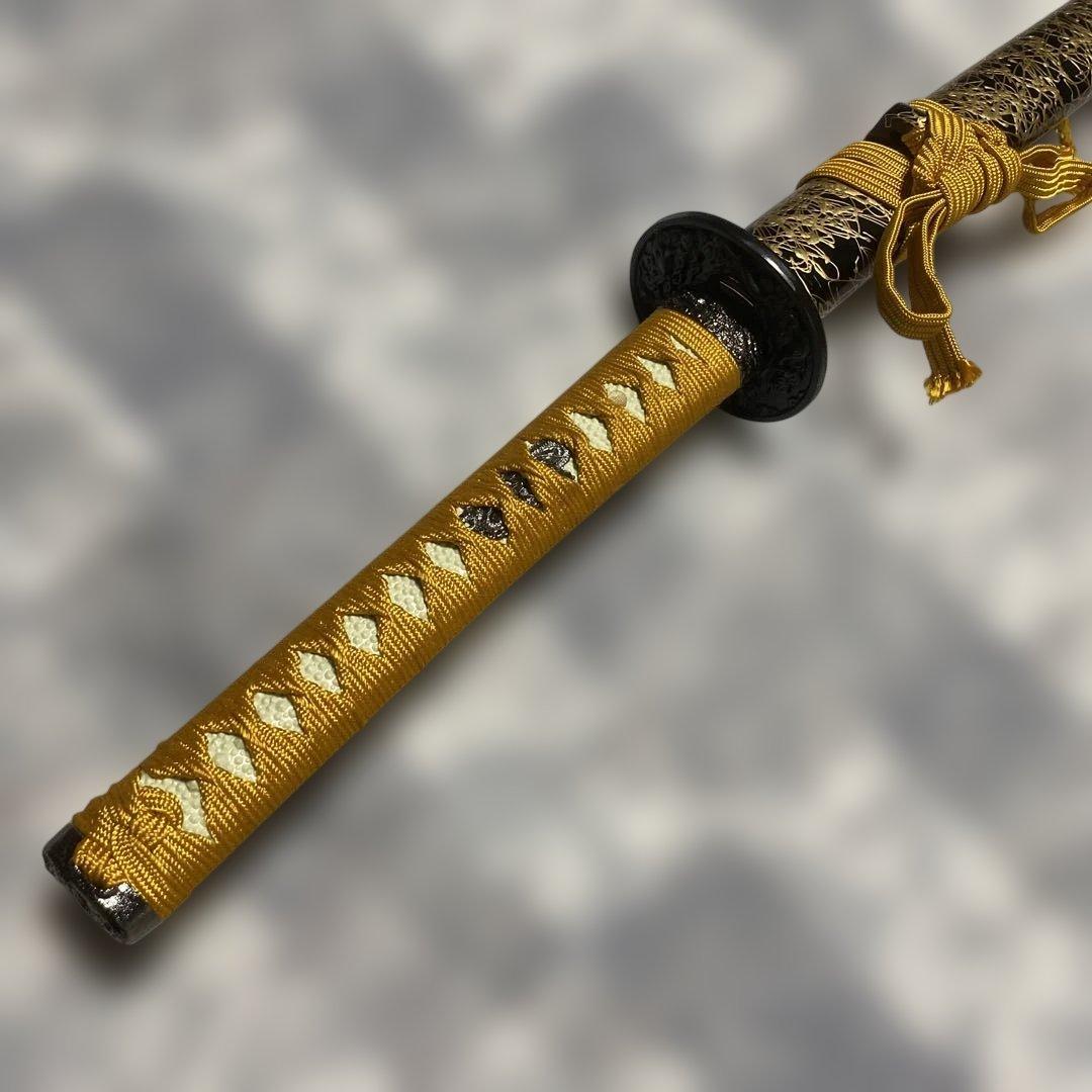 高級模造刀 蜜柑色柄 雲龍楕円黒鍔 金口金尻金糸黒呂鞘 - メルカリ