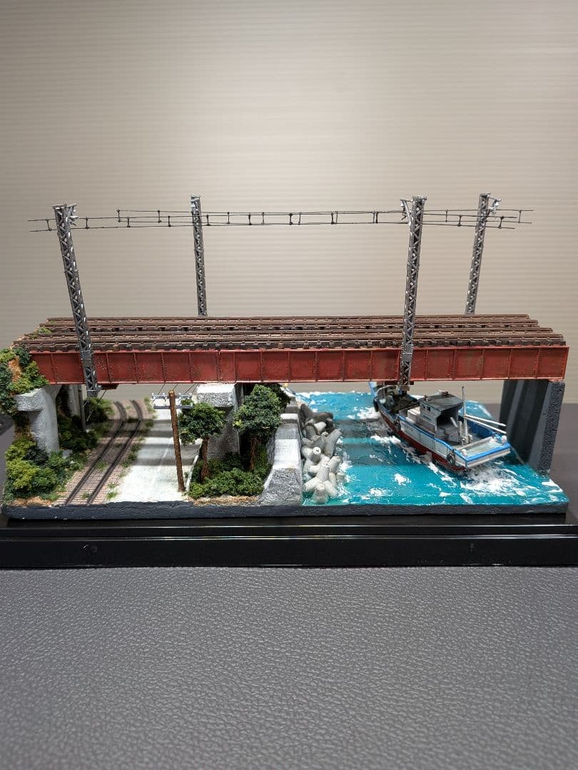 No.62鉄道Nゲージジオラマ車両、漁船、バス等付き