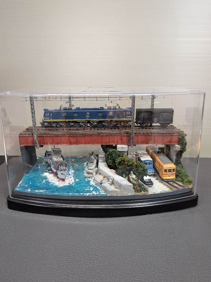 No.62鉄道Nゲージジオラマ車両、漁船、バス等付き
