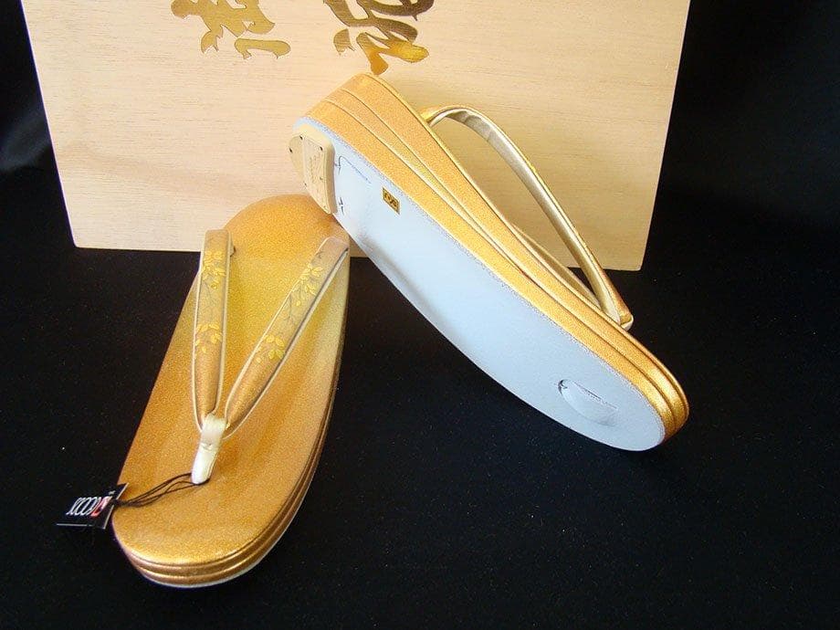 新品 訪問着・礼装用 本皮 草履・バッグ セット Zs1009