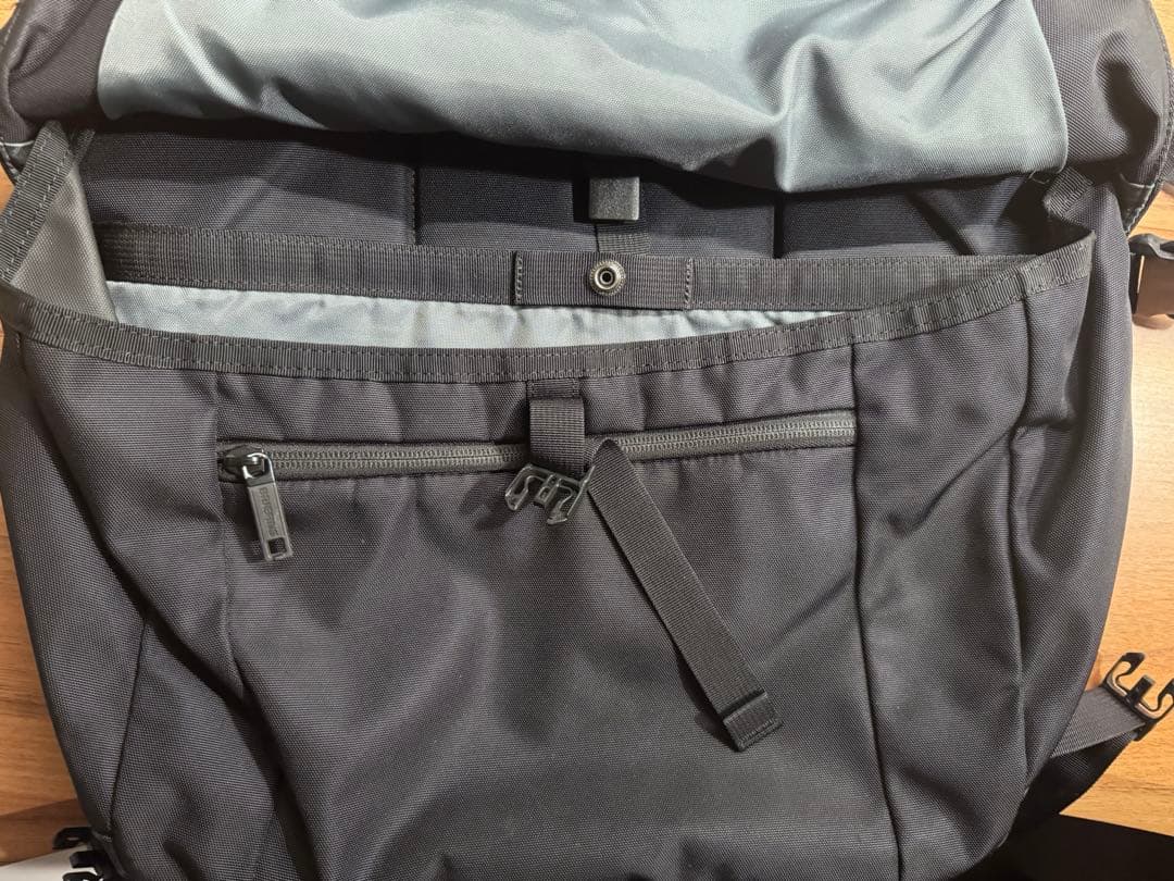 BRIEFING MFC メッセンジャーバッグ ブラック M