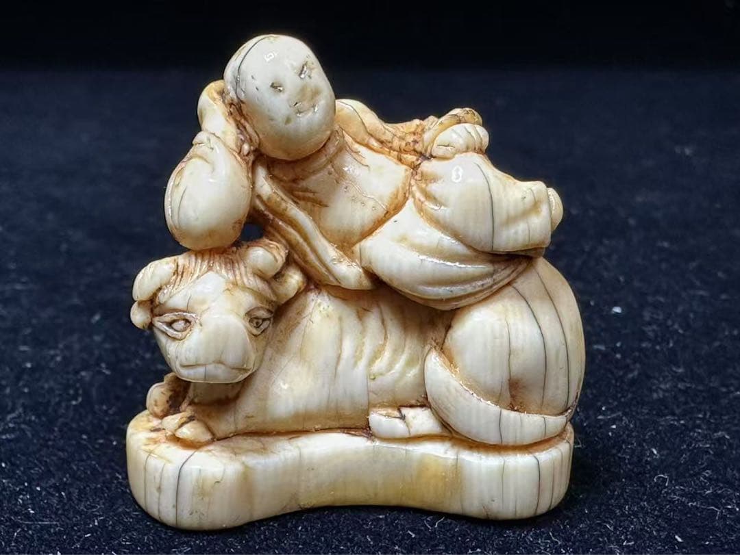 根付　置物　アンティーク　天然素材　彫刻 古美術品　細密細工　骨董コレクション 根付 置物 アンティーク 天然素材 彫刻 古美術品 細密細工 骨董