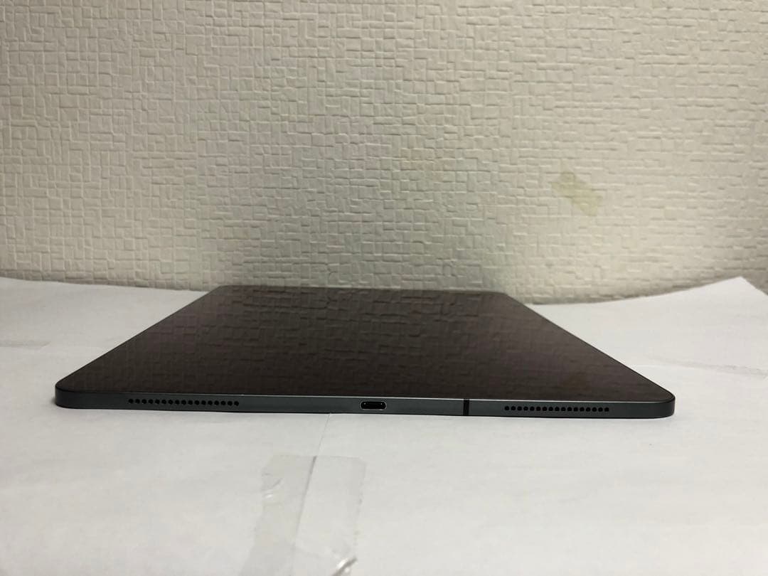 iPad Pro 12.9インチ 第3世代 256GB AU SIMフリー 58