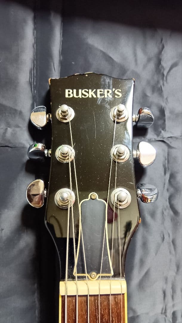 BUSKERのレスポールタイプ