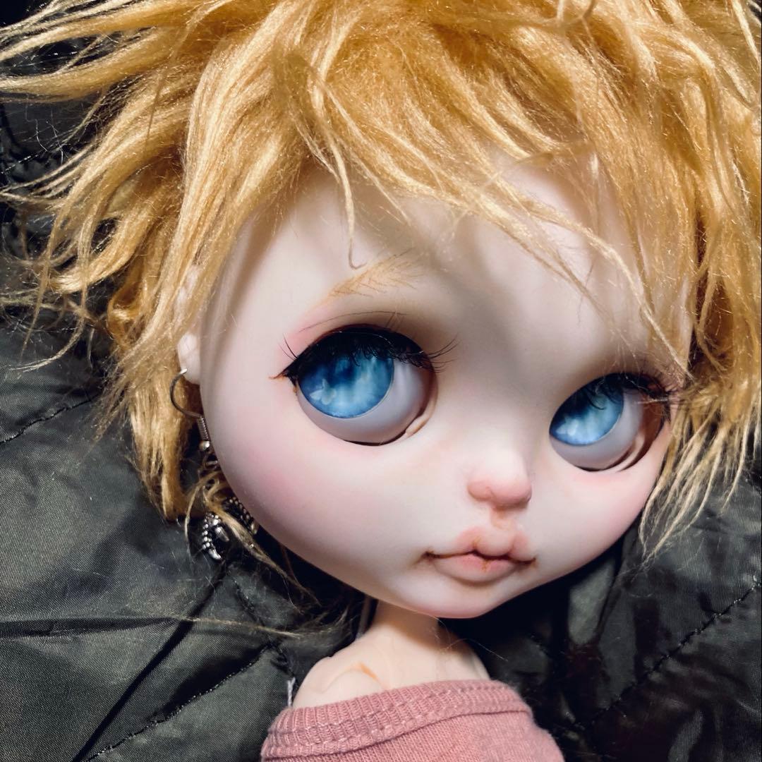 カスタムアイシードール『デビルちゃん』サラサラブラックボブヘア