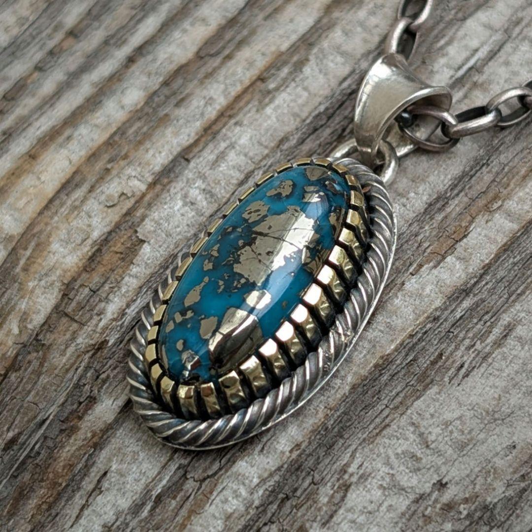 ハンドメイドのターコイズトップ 大粒 インディアン ジュエリー風