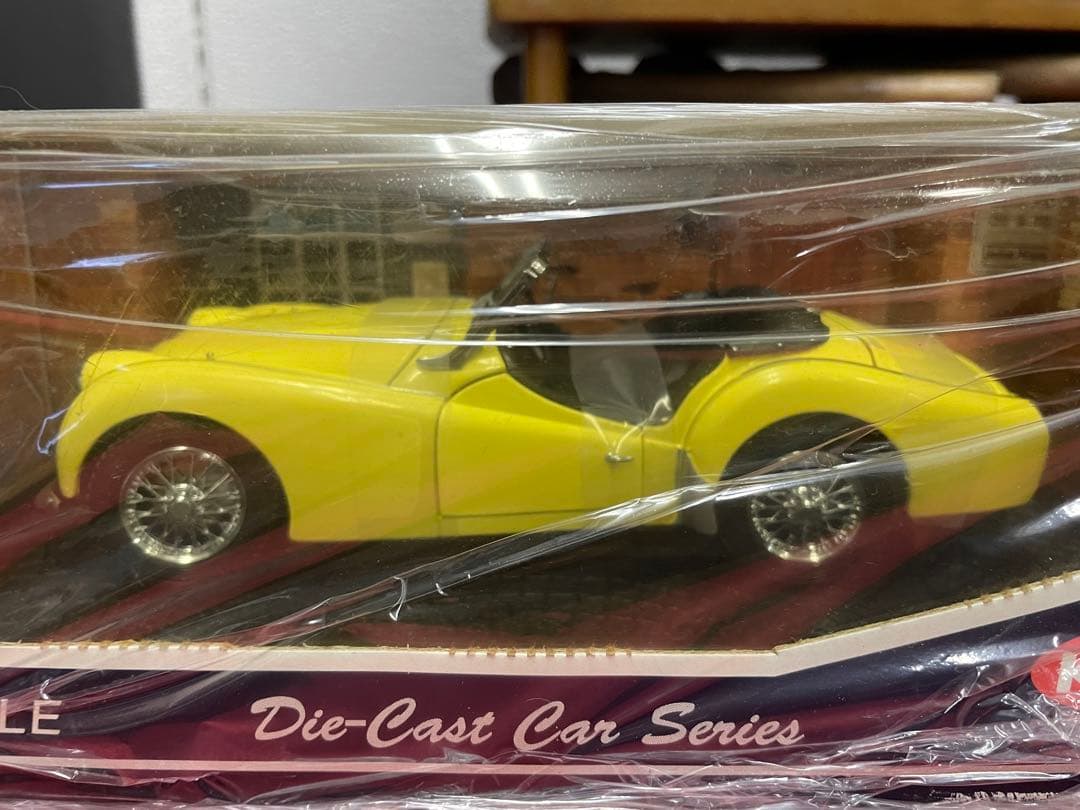 京商　トライアンフ