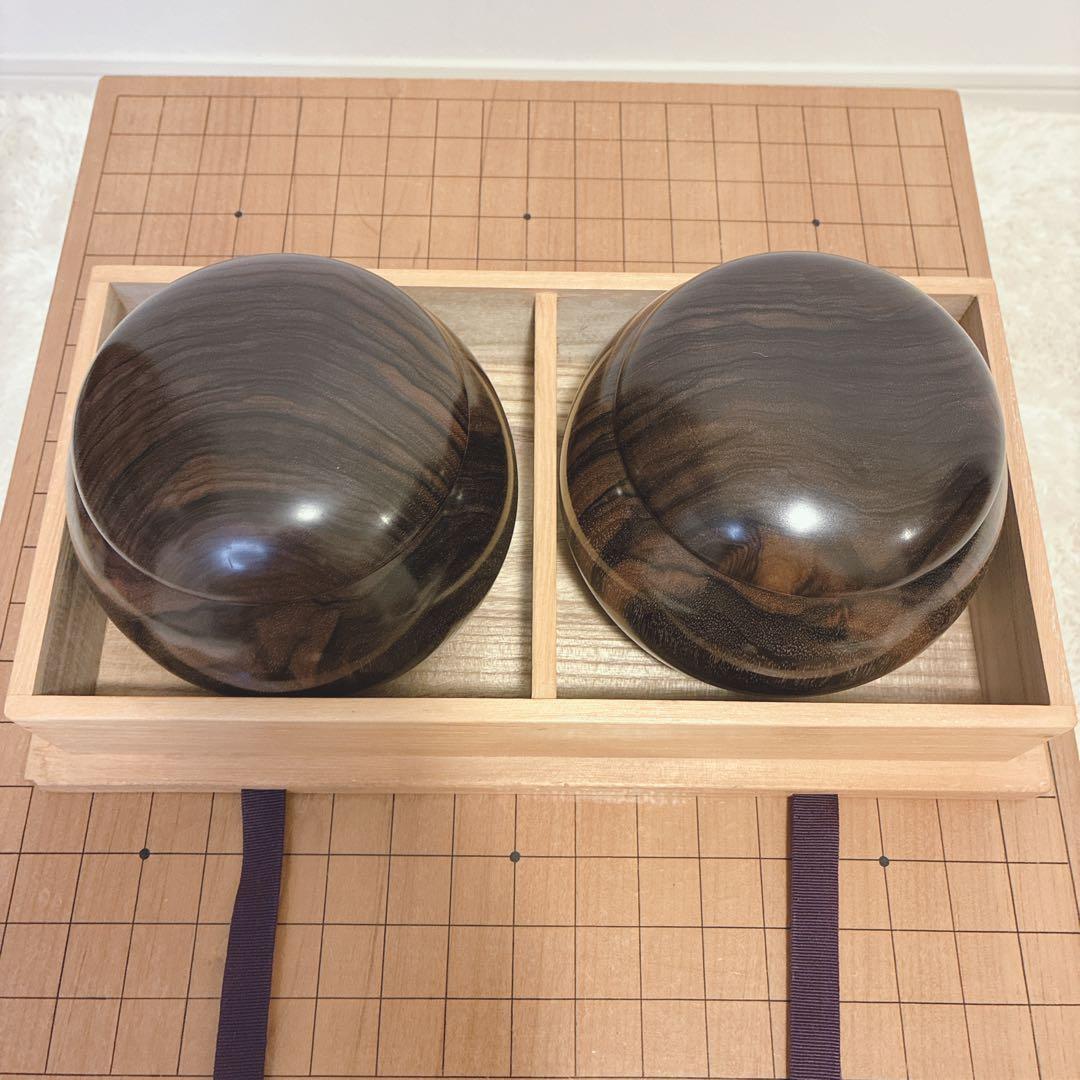 送料無料 碁盤 碁石 碁笥 蛤 35号 囲碁 木裏 ヘソあり 脚付き 約5寸 桂