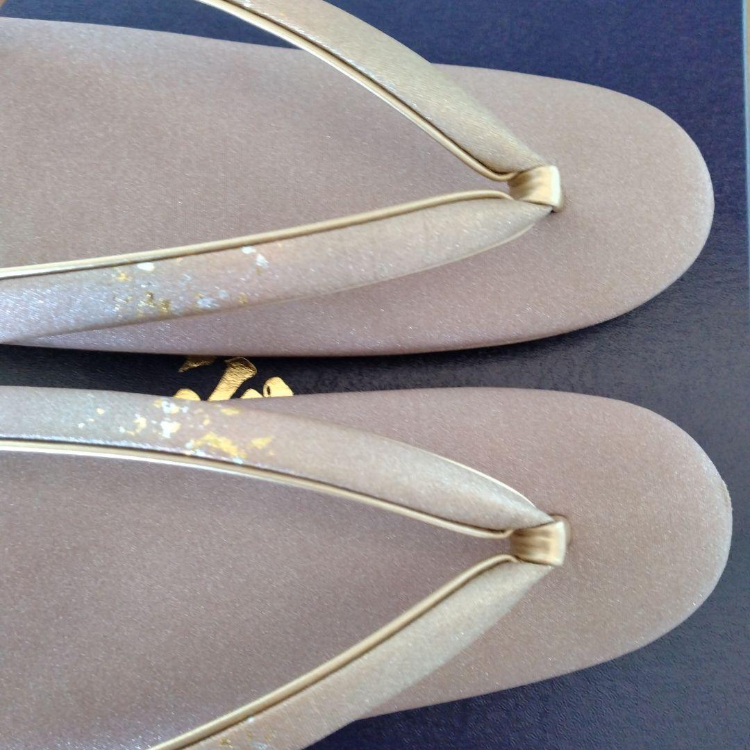 草履とバッグのセットです。東京胡蝶です。