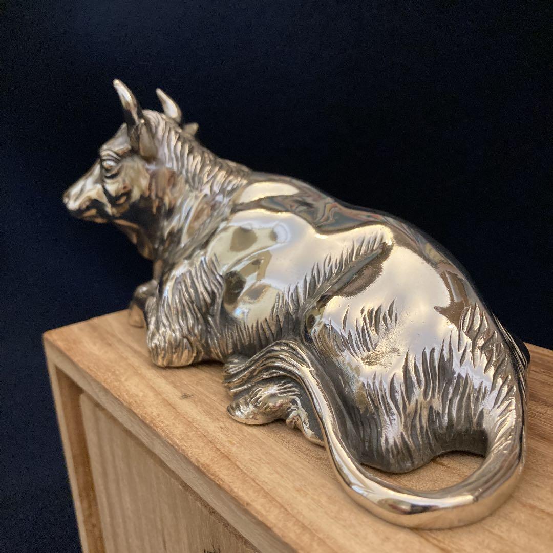 高村光雲 座牛 洋銀 置物 - メルカリ