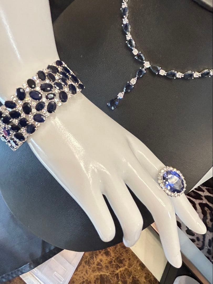 即*中様 天然石サファイアバングル