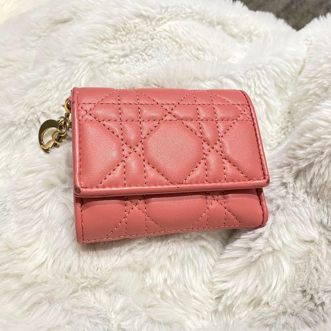 Dior キルティング 三つ折り財布 ピンク
