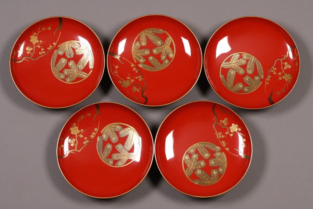 CM247】時代木製漆器 松竹梅 金蒔絵 朱塗 引盃 五客 木製漆器 小皿