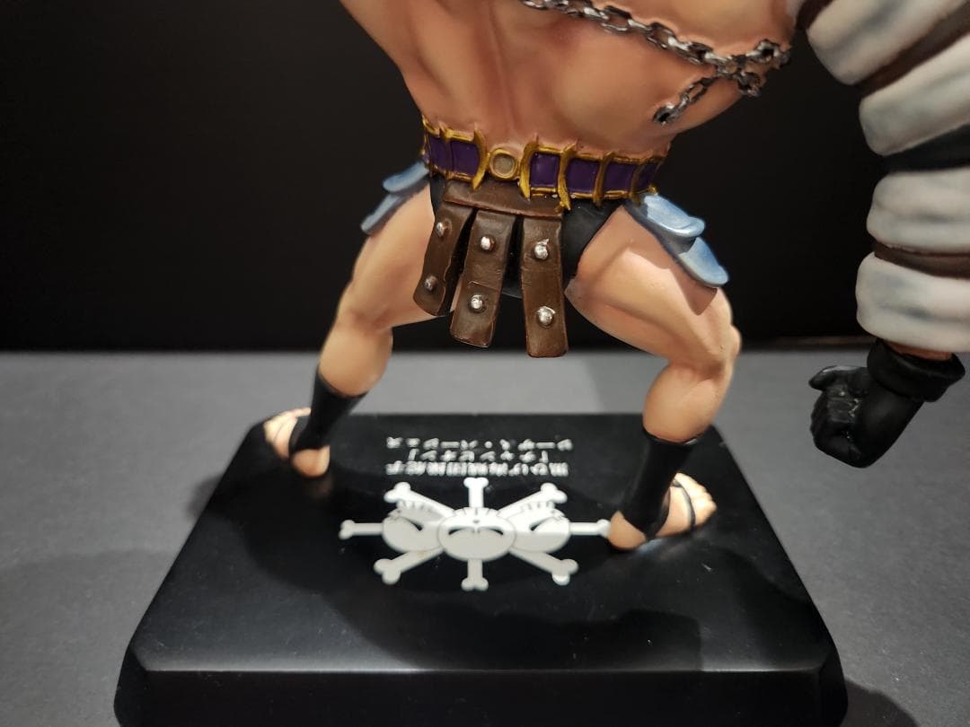 ジーザス・バージェス チャンピオン ワンピース フィギュア