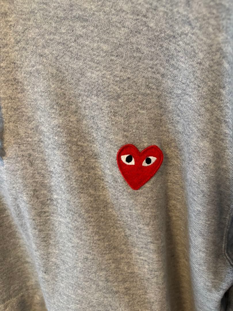 【美品】PLAY Comme des Garçons パーカー　Ｌサイズ